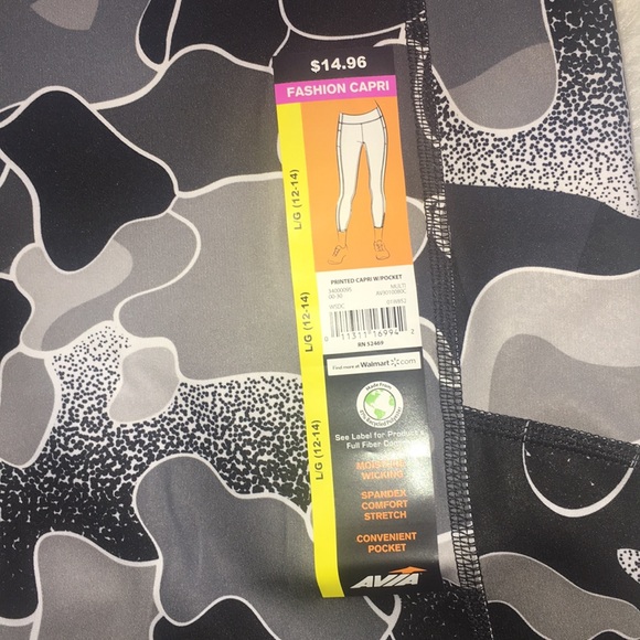 Avia Printed Capri W/pocket in Multi Size Large - Picture 9 of 16